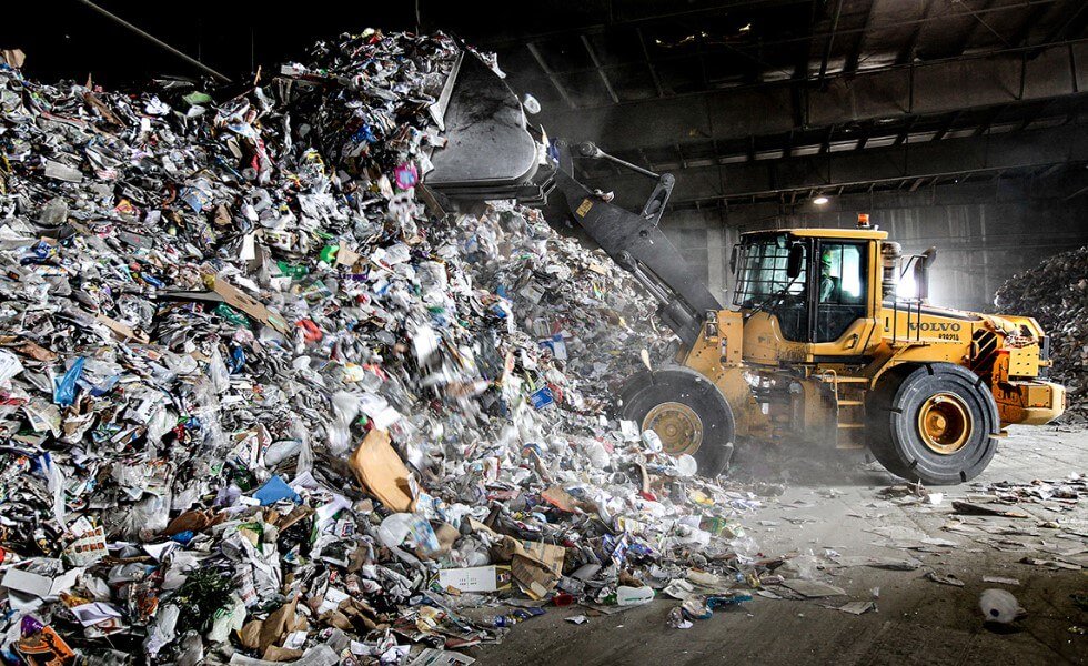 Hvor mye plast rusk nå Jorden i 2040?